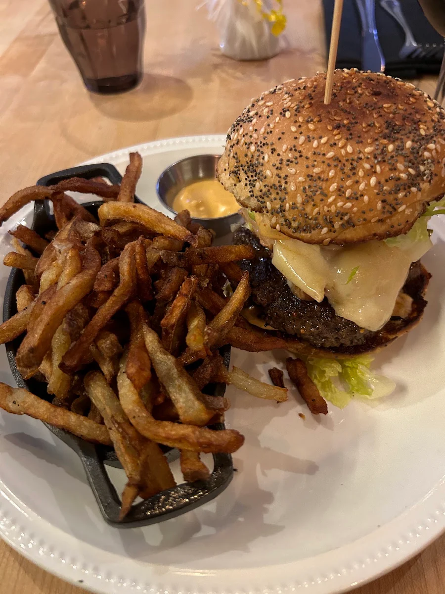 Food & drink, Bistro Le St-Charles