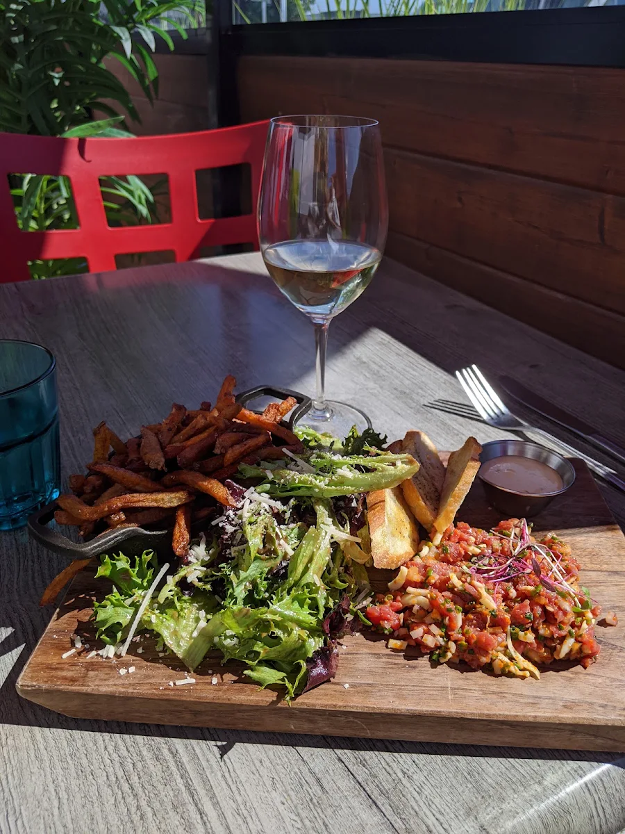 Food & drink, Bistro Le St-Charles