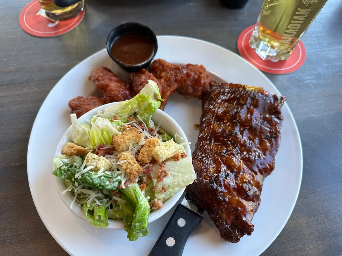 Food & drink, Chuck's Roadhouse Bar and Grill