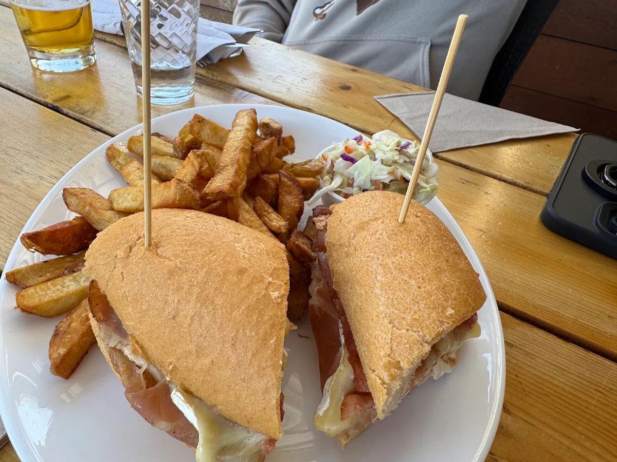 Food & drink, Rail & River Bistro