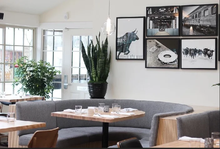 Vibe, Rail & River Bistro