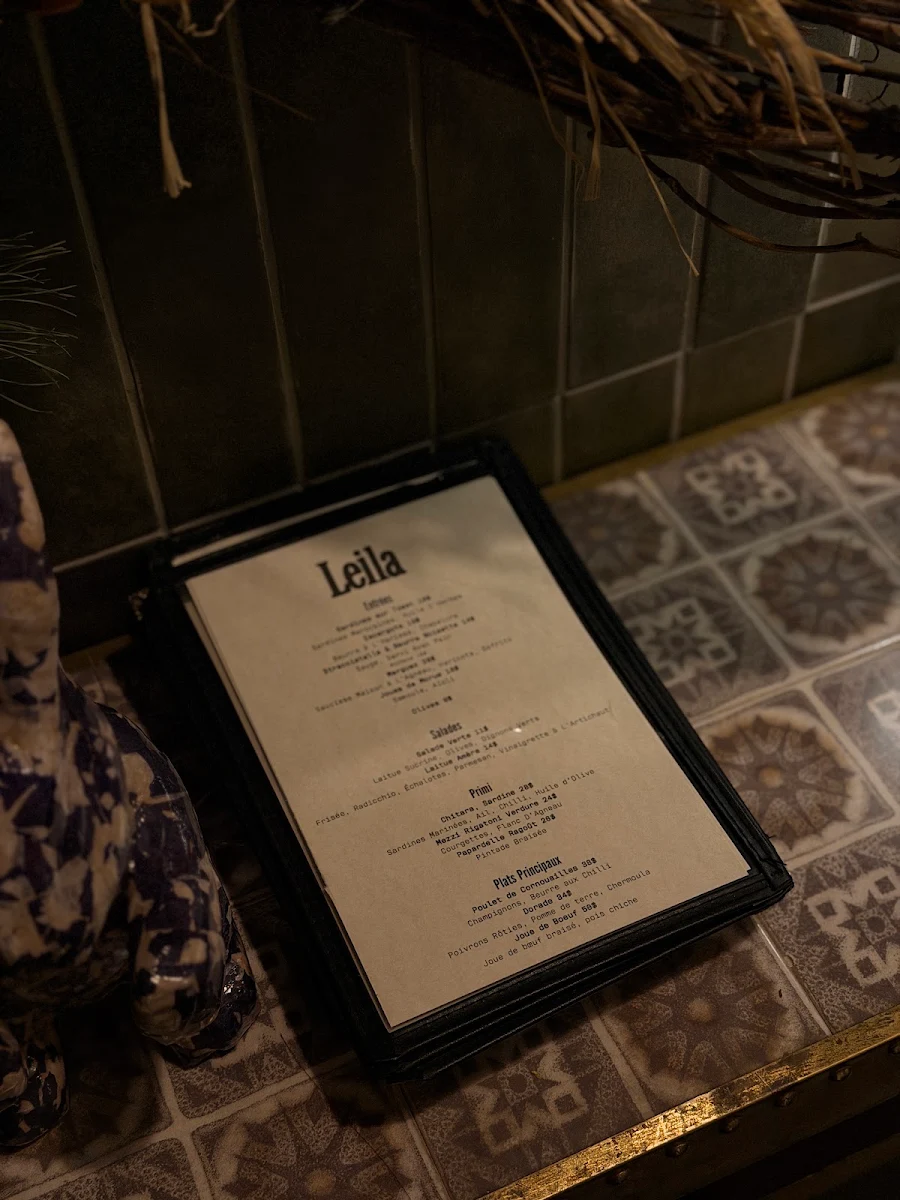 Menu, Leila