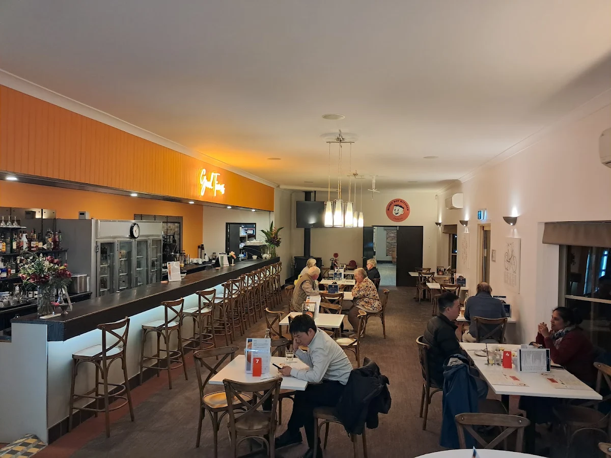 Vibe, Buddy Boy Kitchen Parkes