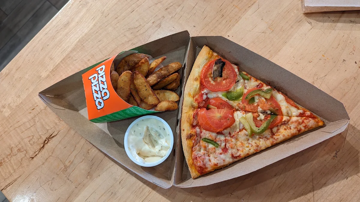 Food & drink, Pizza Pizza