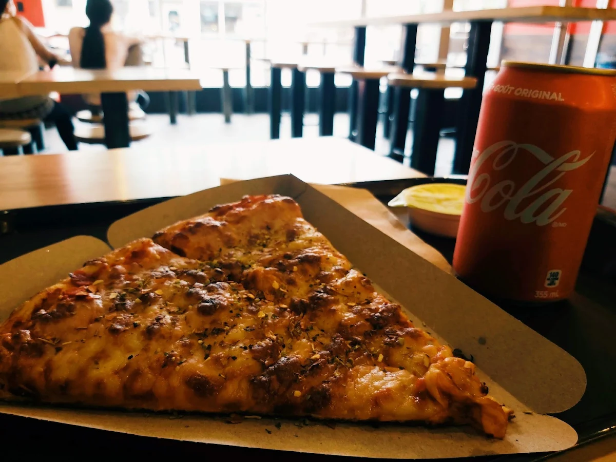 Food & drink, Pizza Pizza