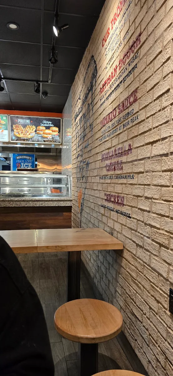 Vibe, Pizza Pizza