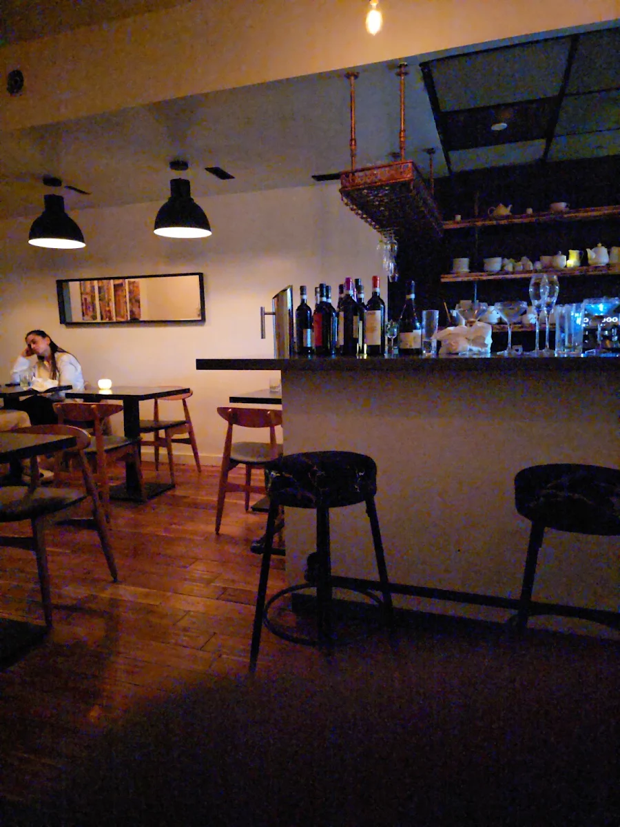 Vibe, Armonia Pasta Bar