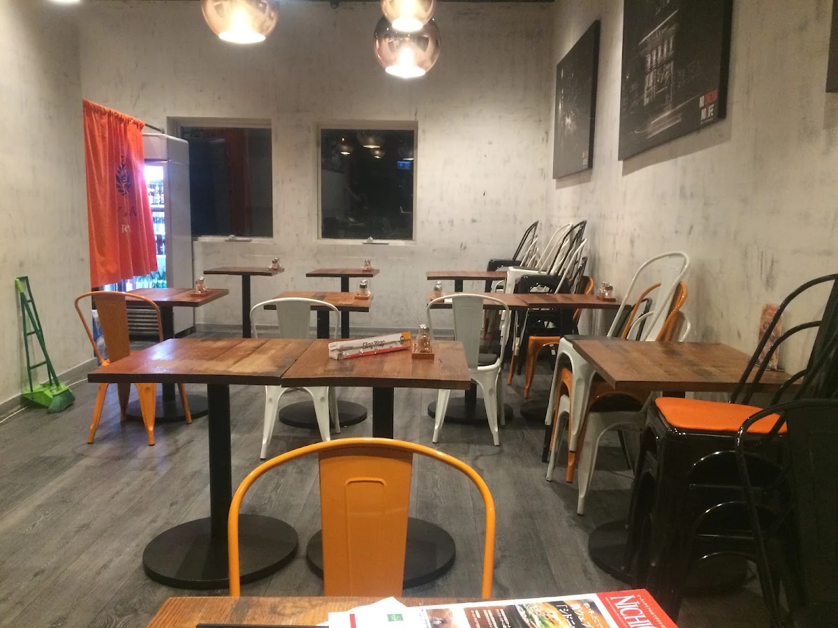 Vibe, Yasaka Ramen