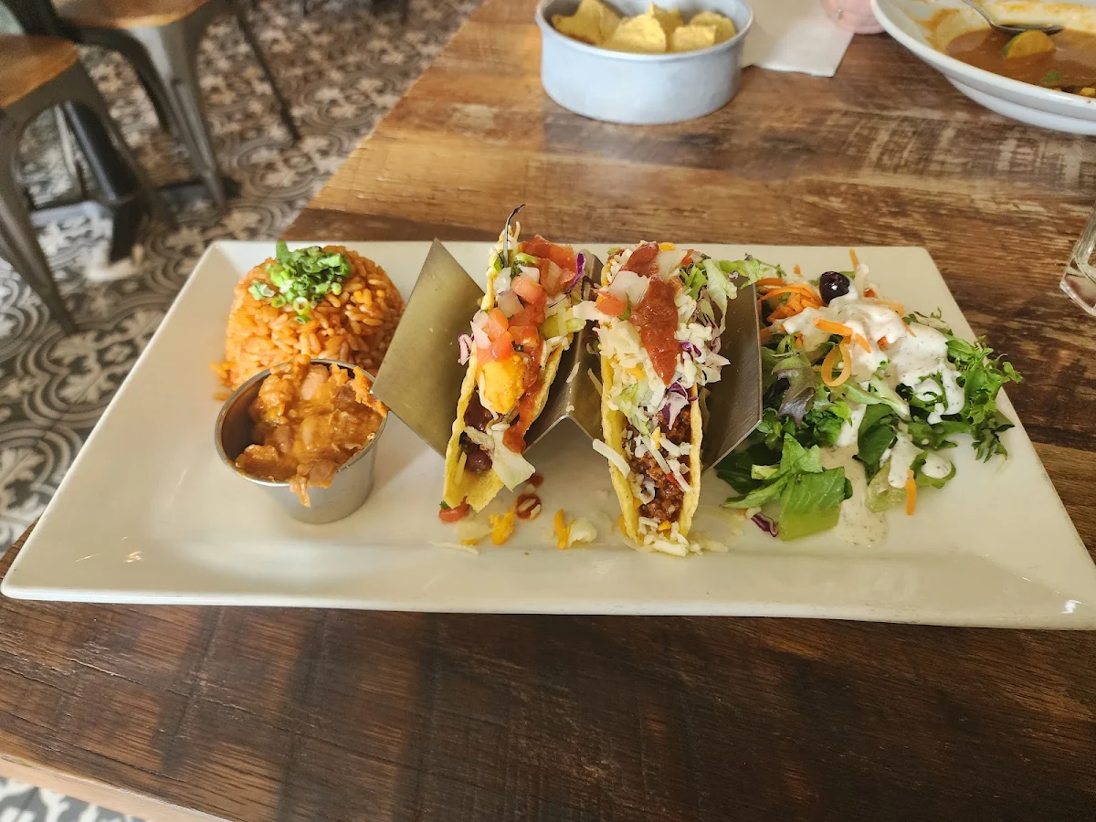 Food & drink, 3 Amigos (Terrebonne)