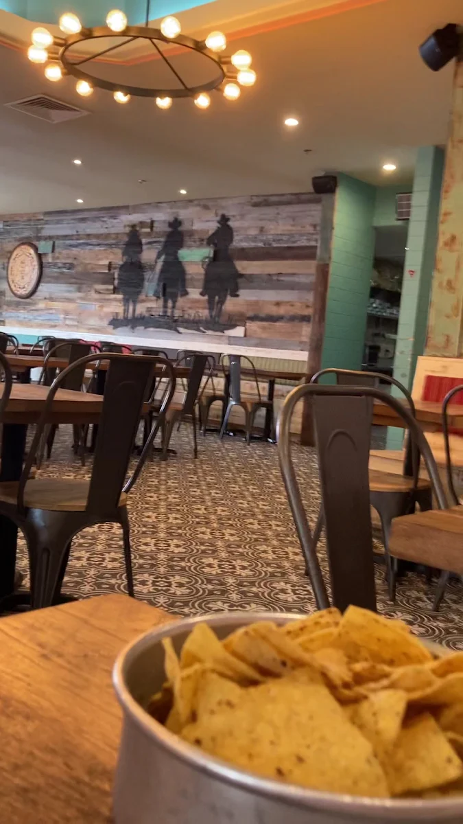 Vibe, 3 Amigos (Terrebonne)