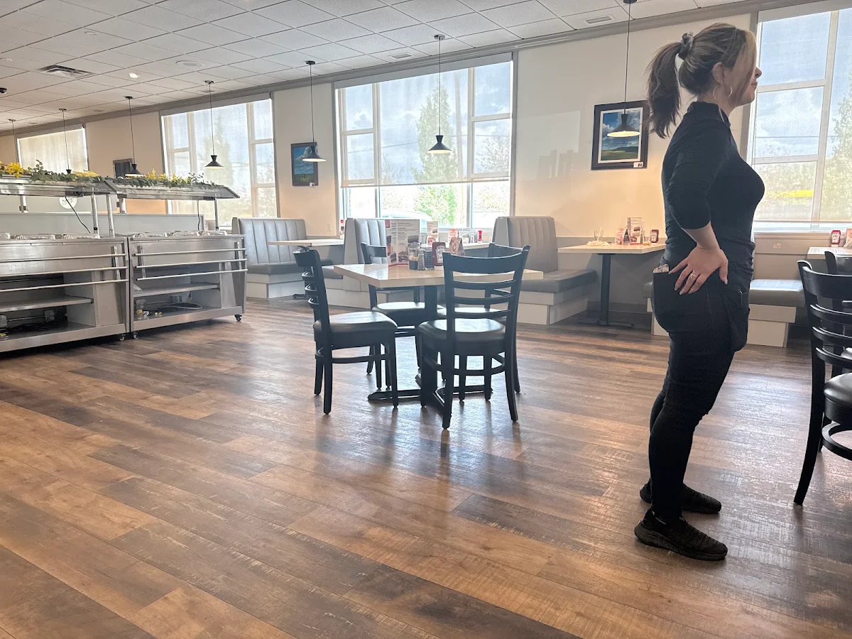 Vibe, Smitty's Restaurant & Lounge - Airdrie
