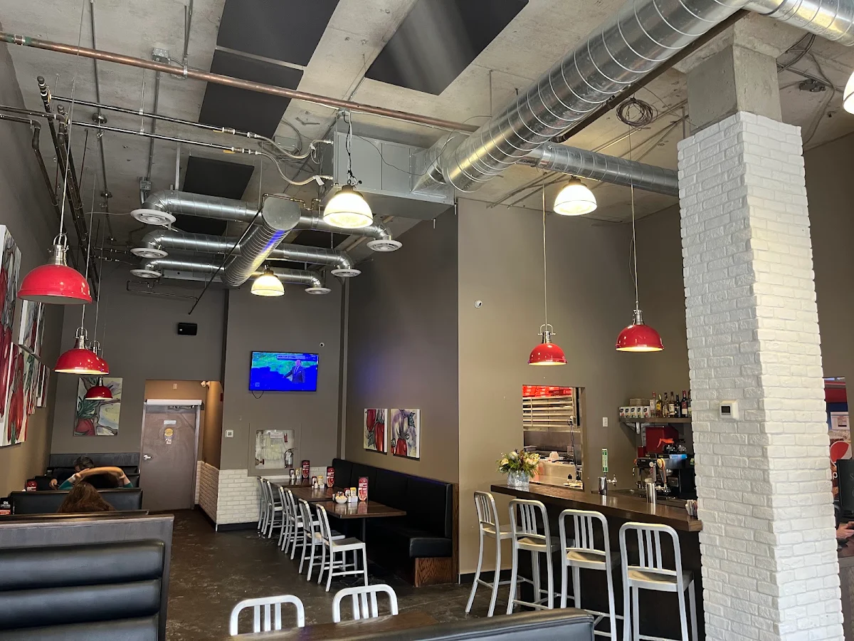 Vibe, Gabriel Pizza
