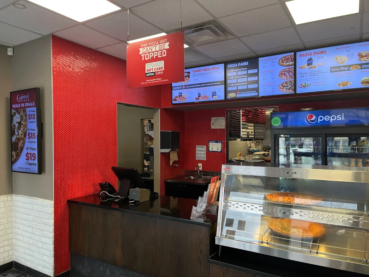 Vibe, Gabriel Pizza
