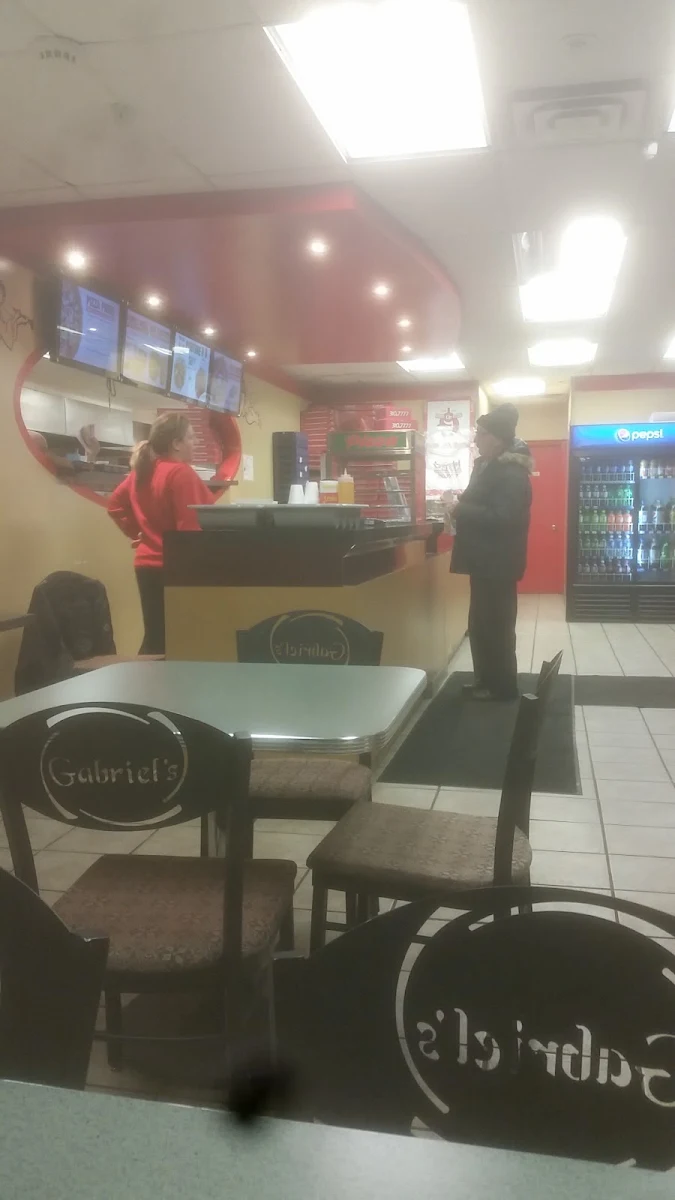 Vibe, Gabriel Pizza