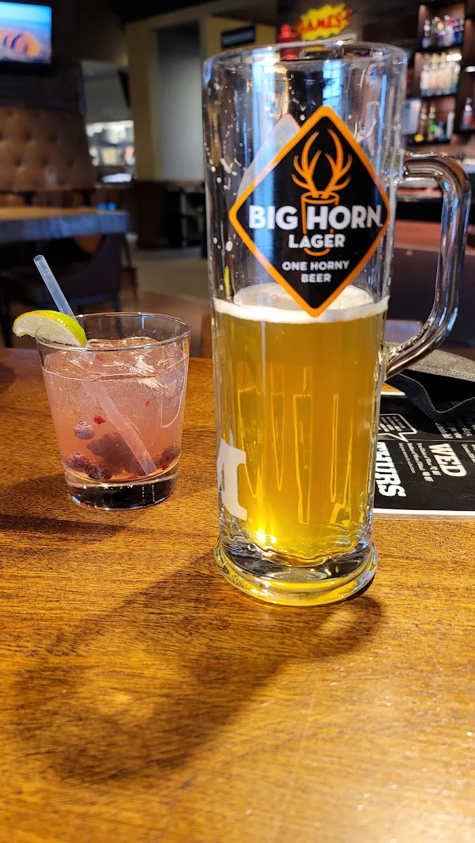 Food & drink, MR MIKES SteakhouseCasual