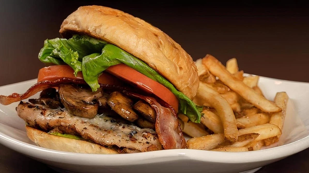 Food & drink, MR MIKES SteakhouseCasual