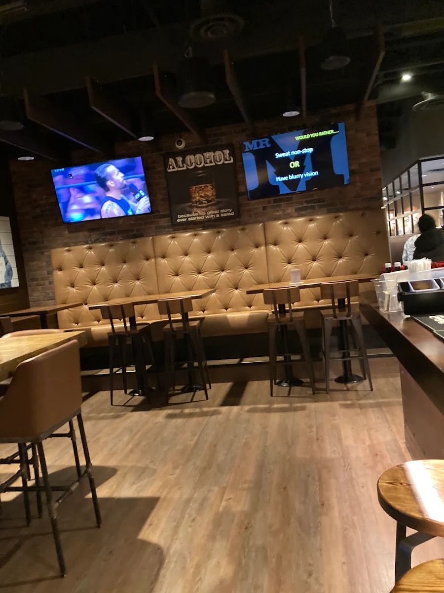 Vibe, MR MIKES SteakhouseCasual