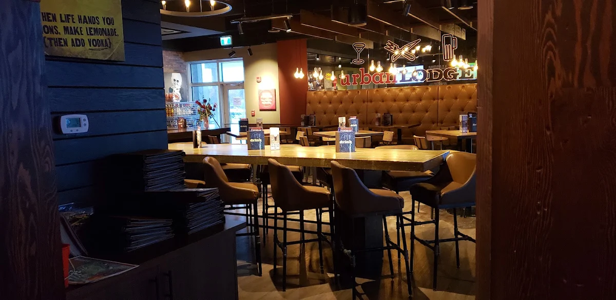 Vibe, MR MIKES SteakhouseCasual