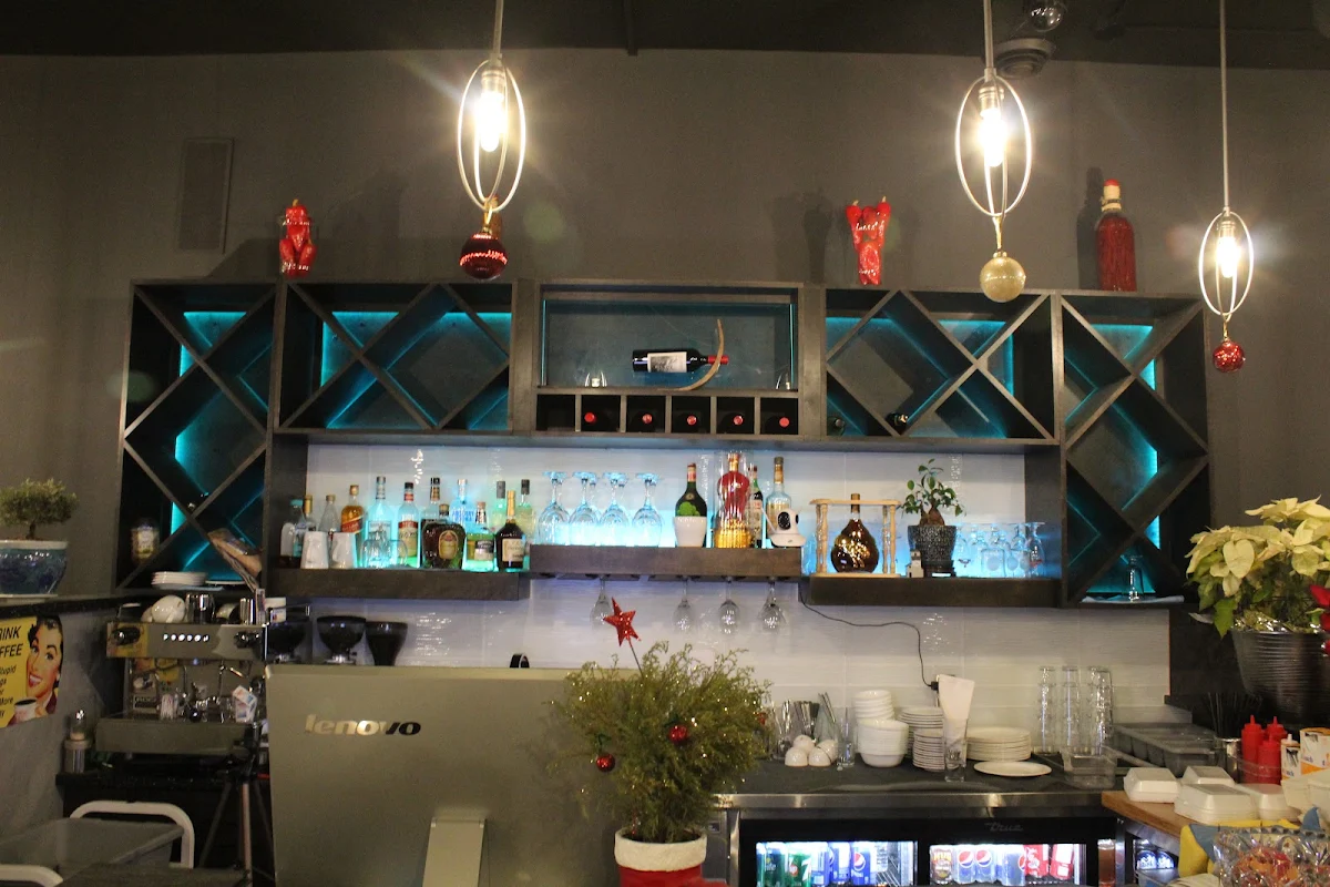 Vibe, Red Pepper Restaurant