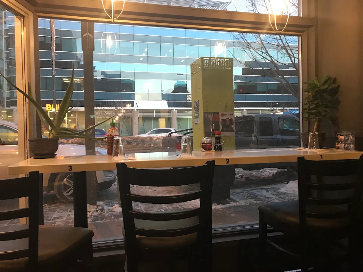 Vibe, Red Pepper Restaurant