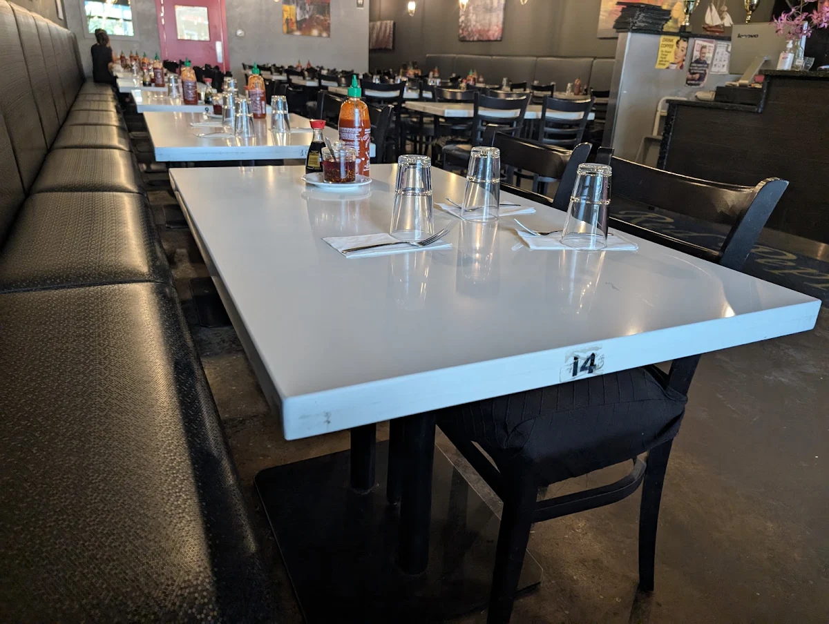 Vibe, Red Pepper Restaurant
