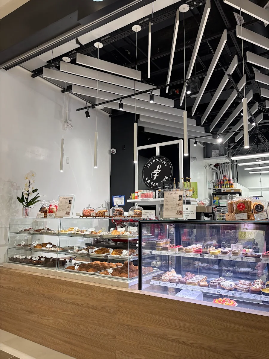 Vibe, Les Moulins La Fayette (Bayshore)