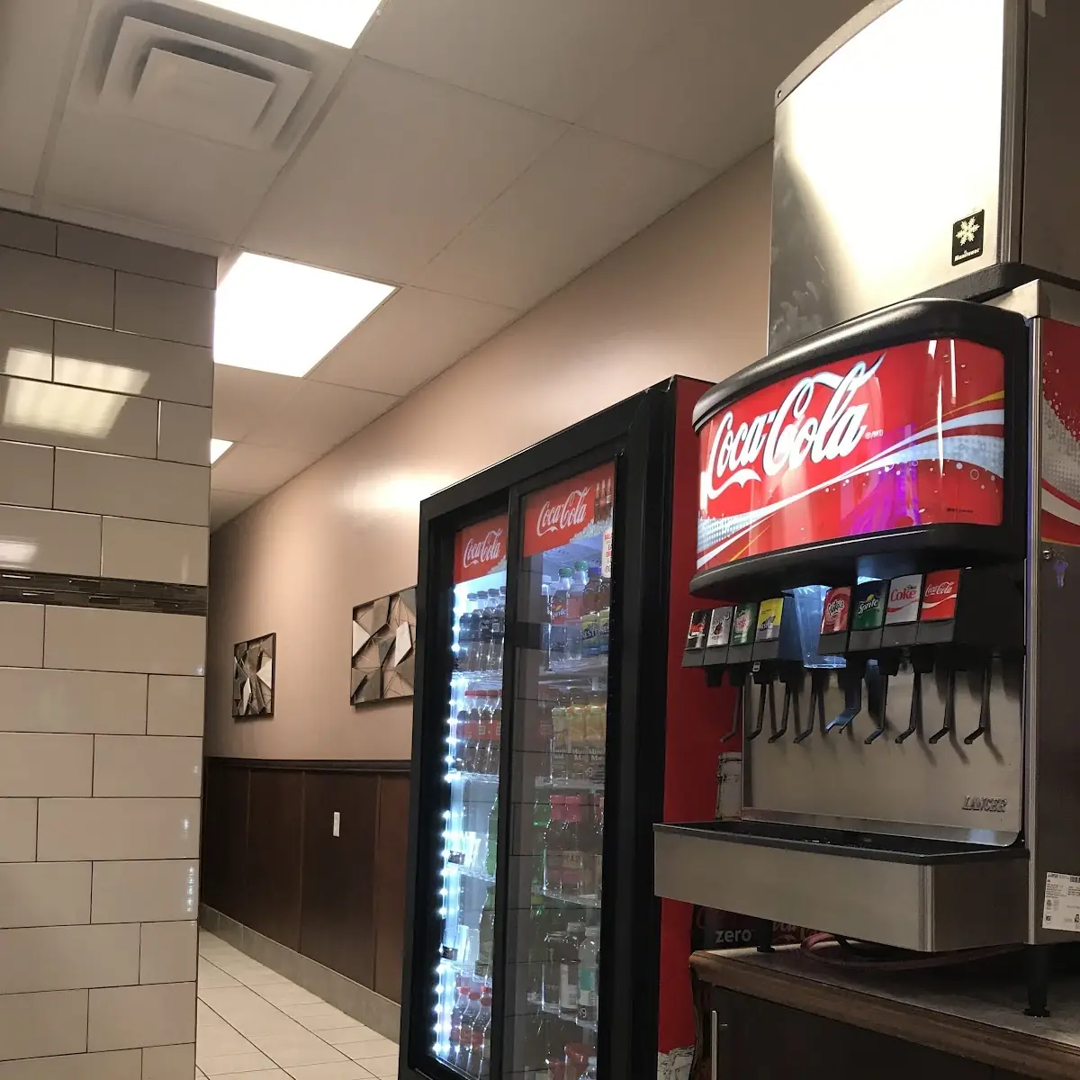 Vibe, Gyros & More Lasalle . ( Malden Rd )
