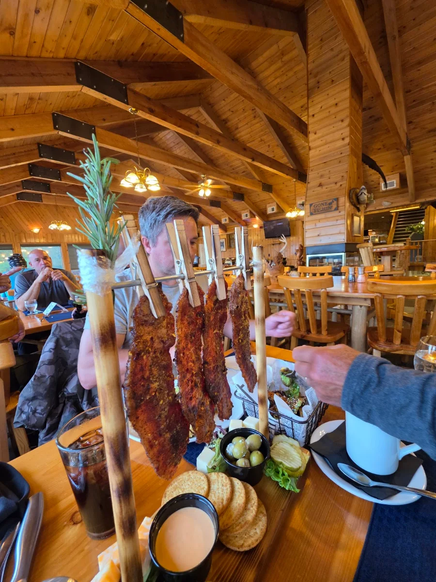 Food & drink, Wiley Point Lodge – Boat in access