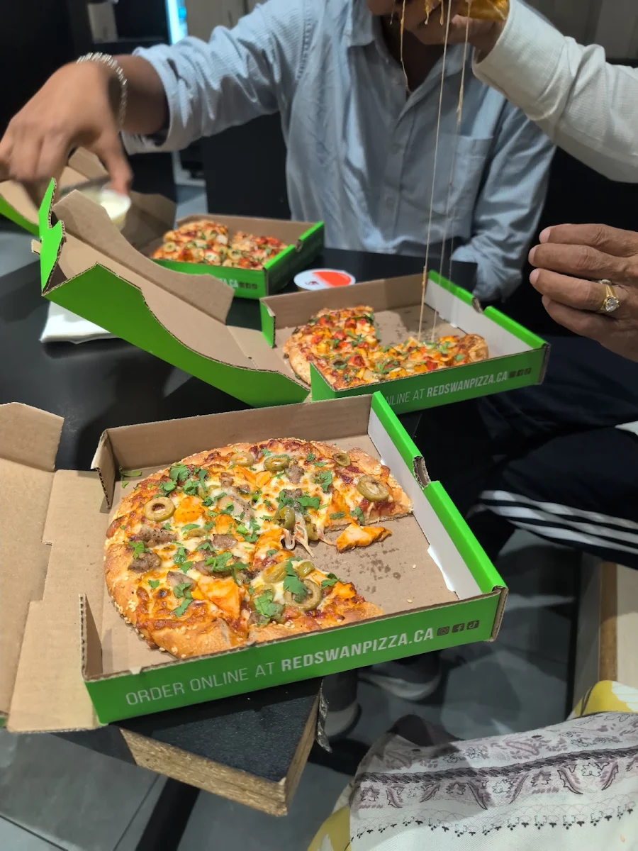Food & drink, Red Swan Pizza - Hamilton Centennial Pkwy