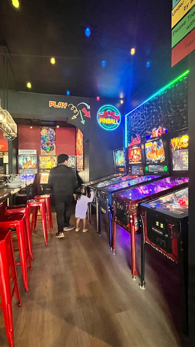 Vibe, Jim's Pizza & Pasta