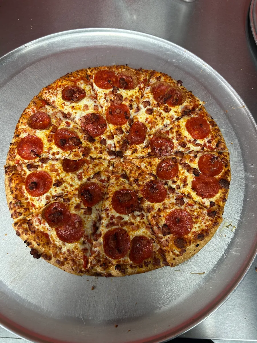 Food & drink, Tito's Pizza and Wings Strathroy