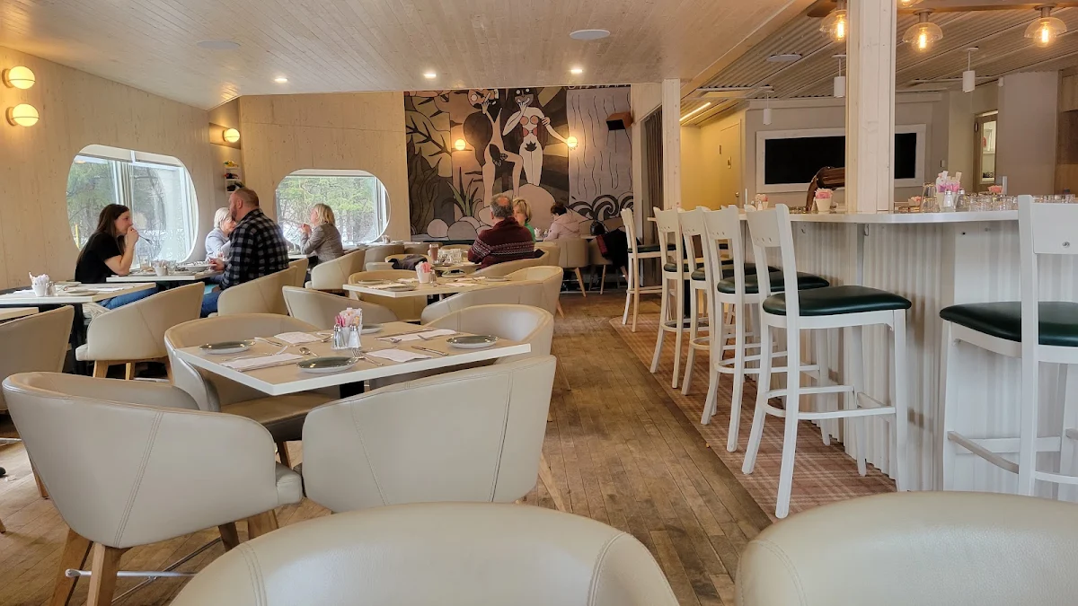Vibe, Restaurant Le Batifol
