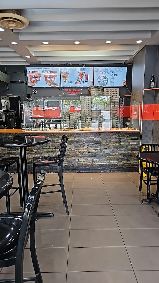 Vibe, Uncle Fatih's Pizza - CAMBIE