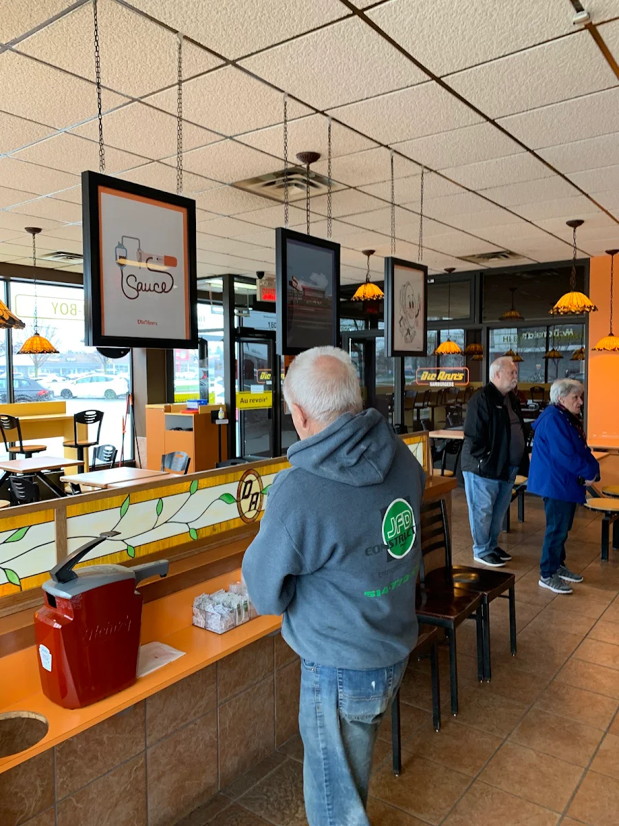 Vibe, Dic Ann's Hamburgers St-Eustache