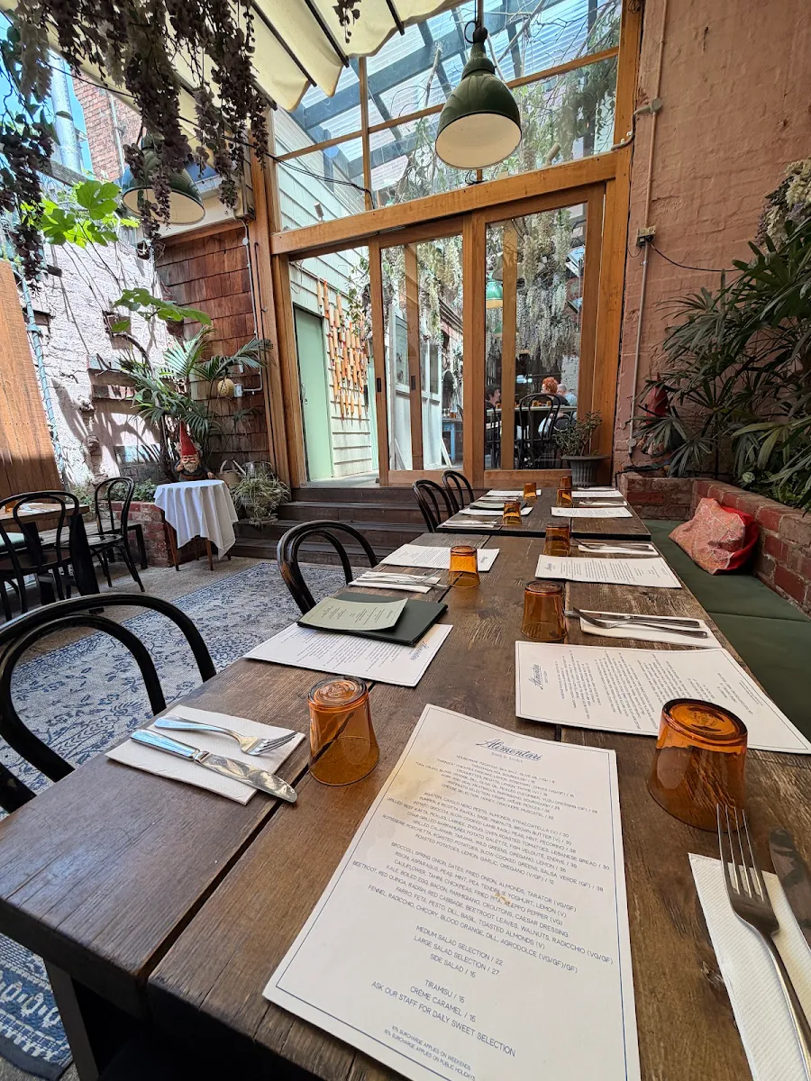 Vibe, Alimentari Smith Street