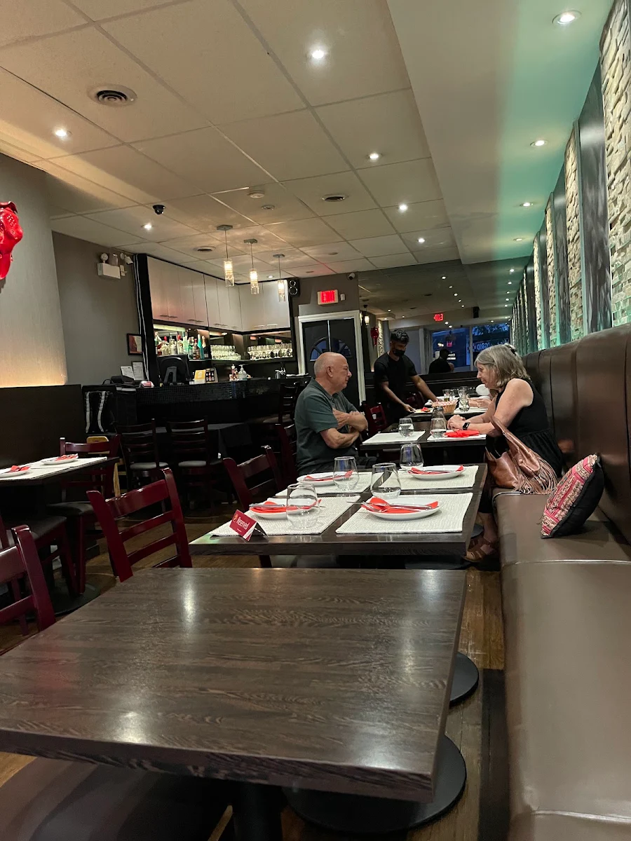 Vibe, Marigold Indian Bistro