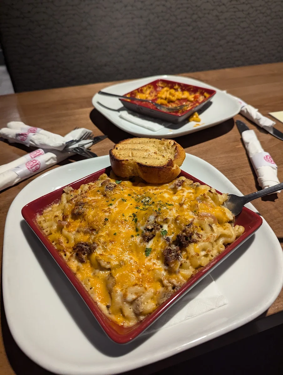 Food & drink, Boston Pizza