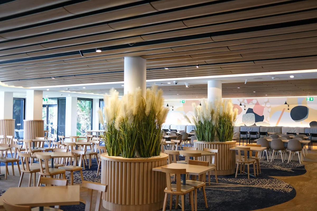 Vibe, Dish Restaurant