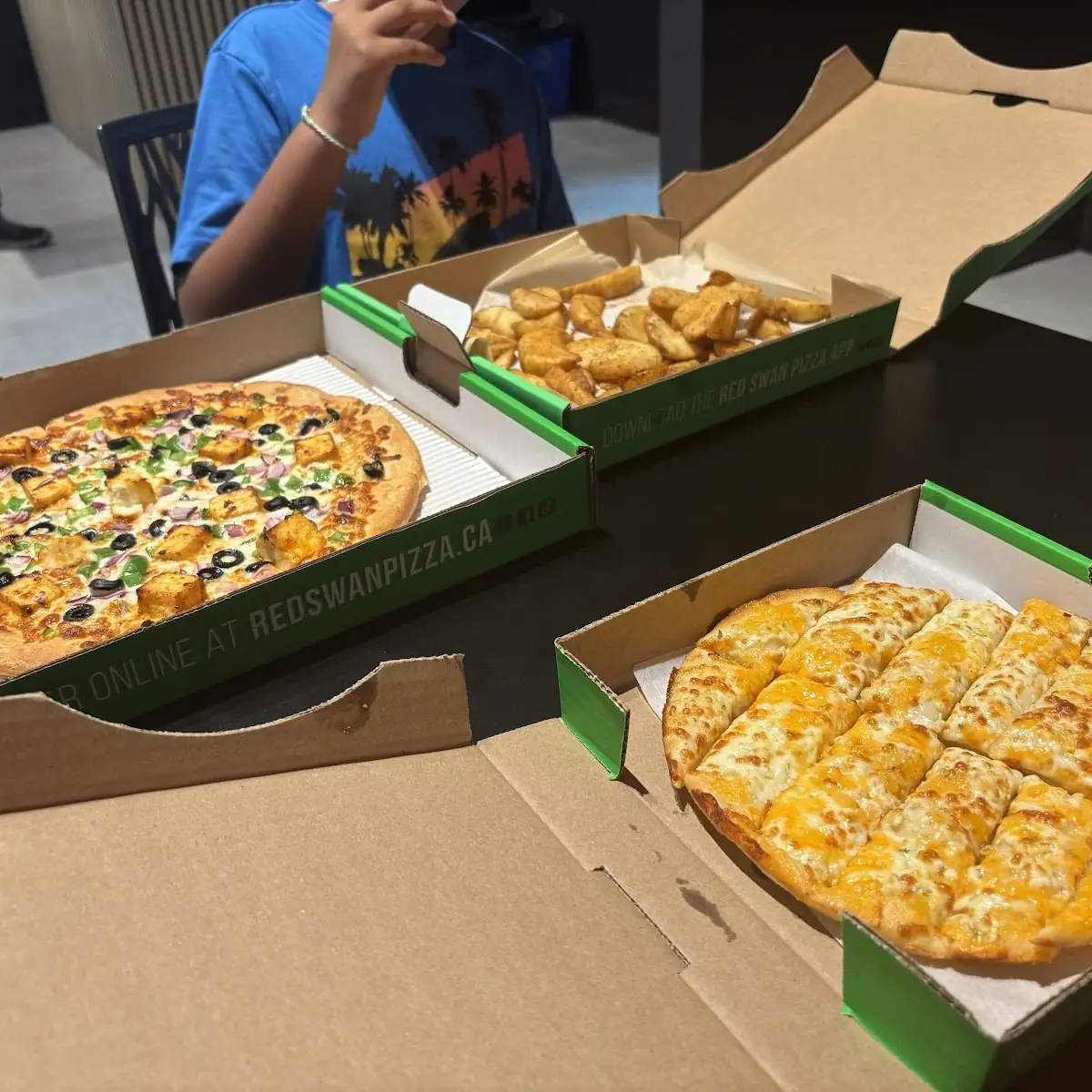 Food & drink, Red Swan Pizza - Fort Erie
