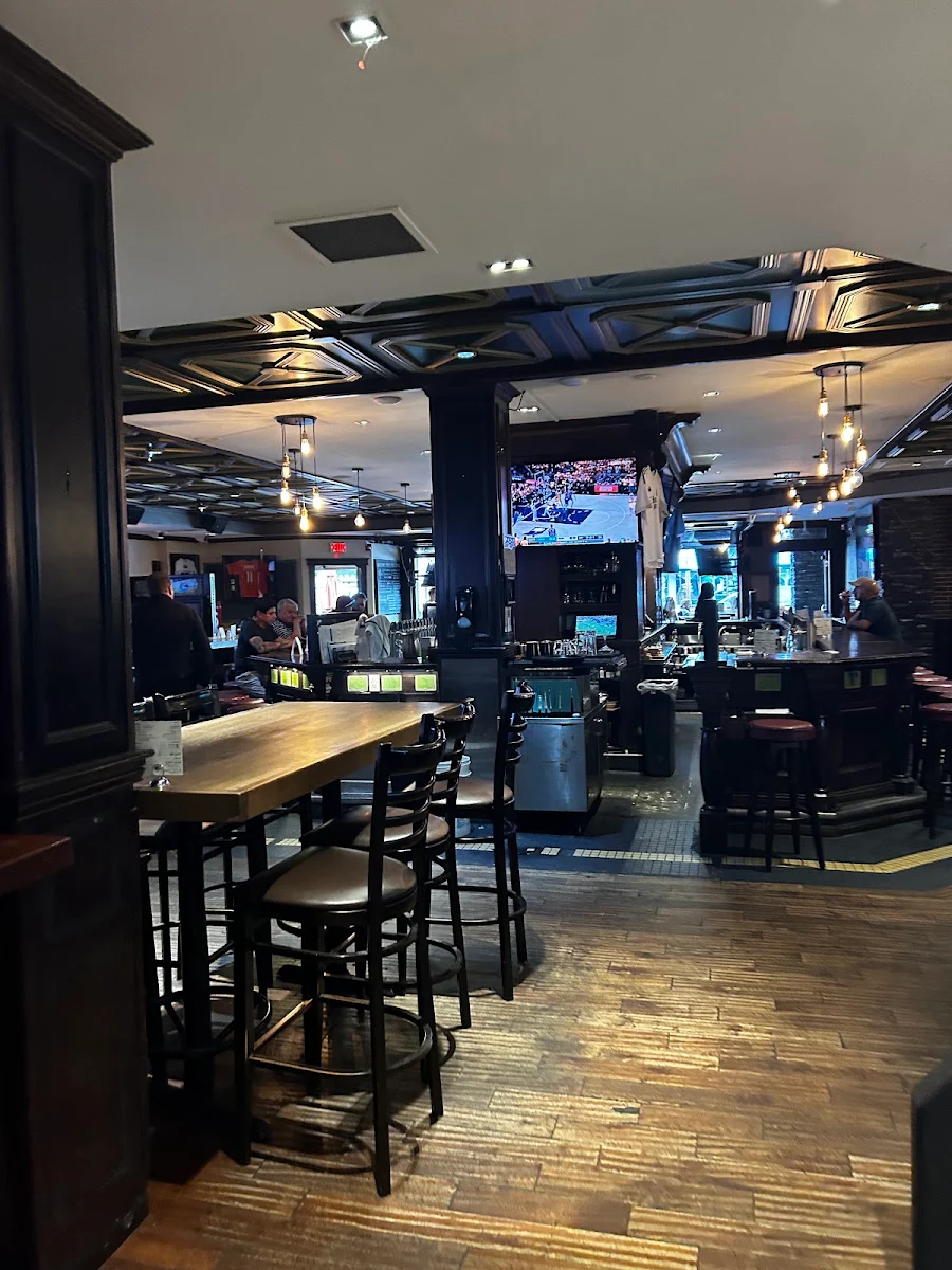 Vibe, Jamesons Pub - 17th Ave