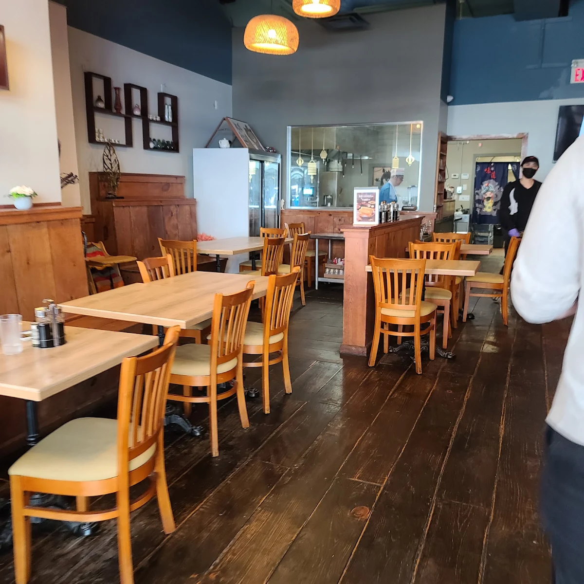 Vibe, Sophie's Noodle House