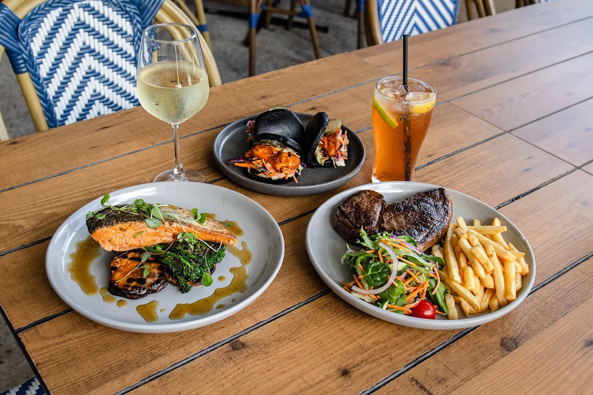 Food & drink, Waterloo Bay Hotel