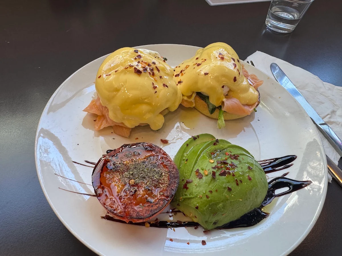 Food & drink, Dinoni Cafe