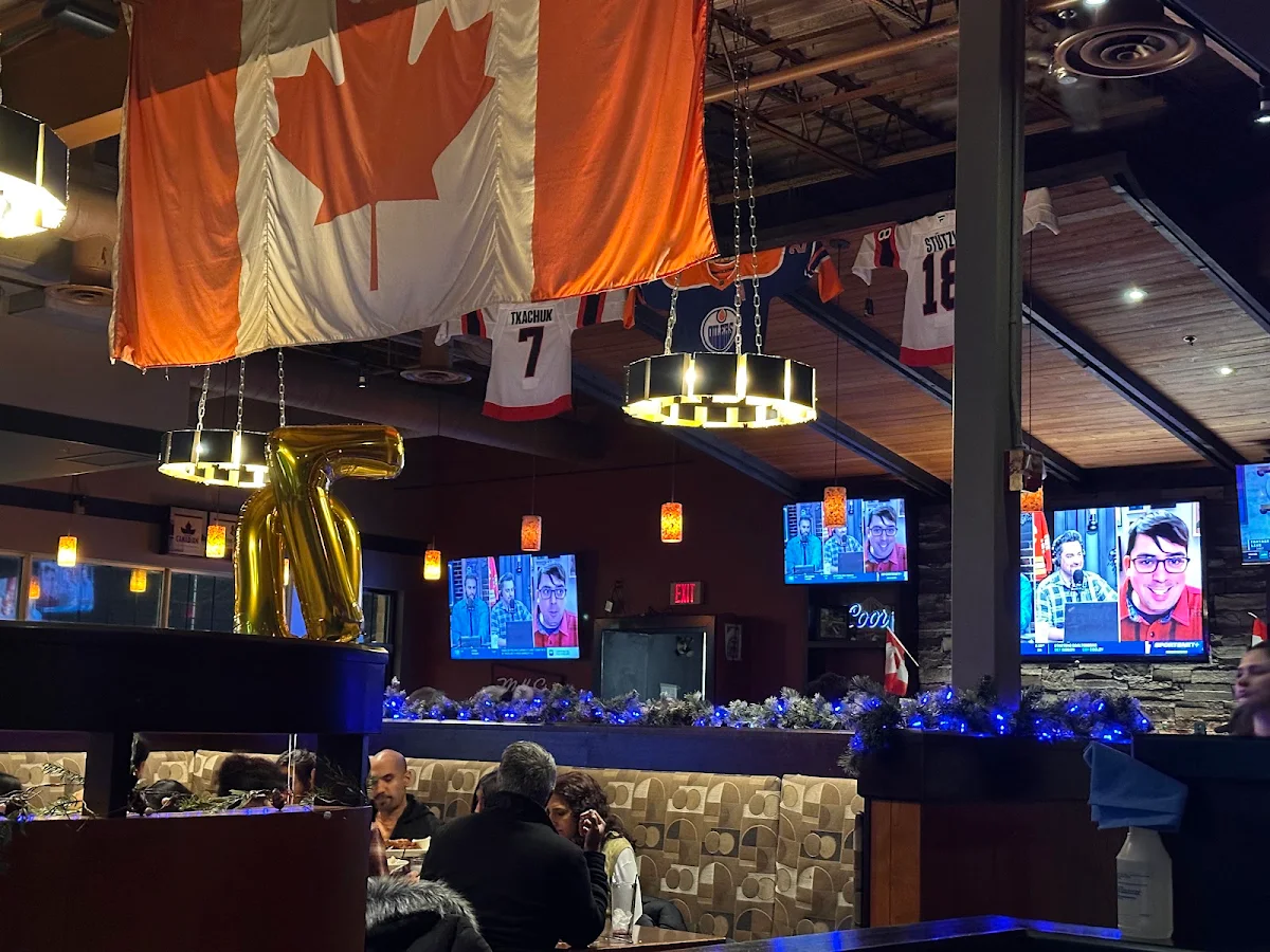 Vibe, Jonny Canuck's Bar & Grill