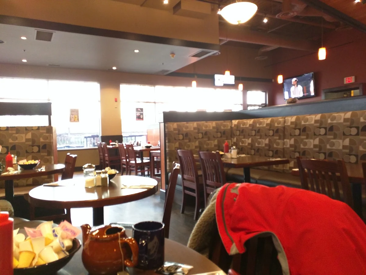 Vibe, Jonny Canuck's Bar & Grill