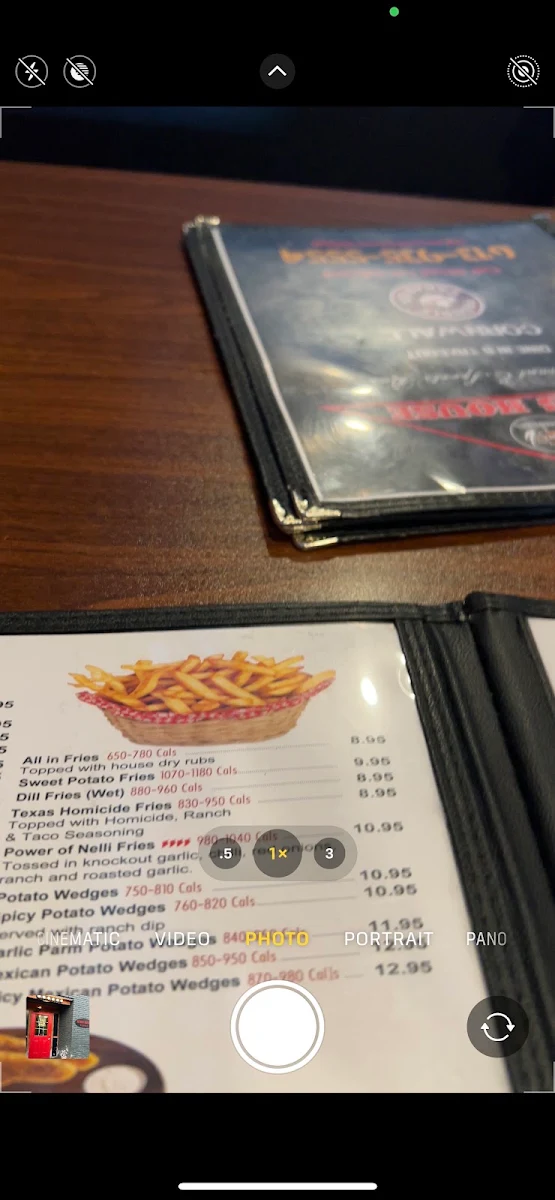 Menu, Wing House