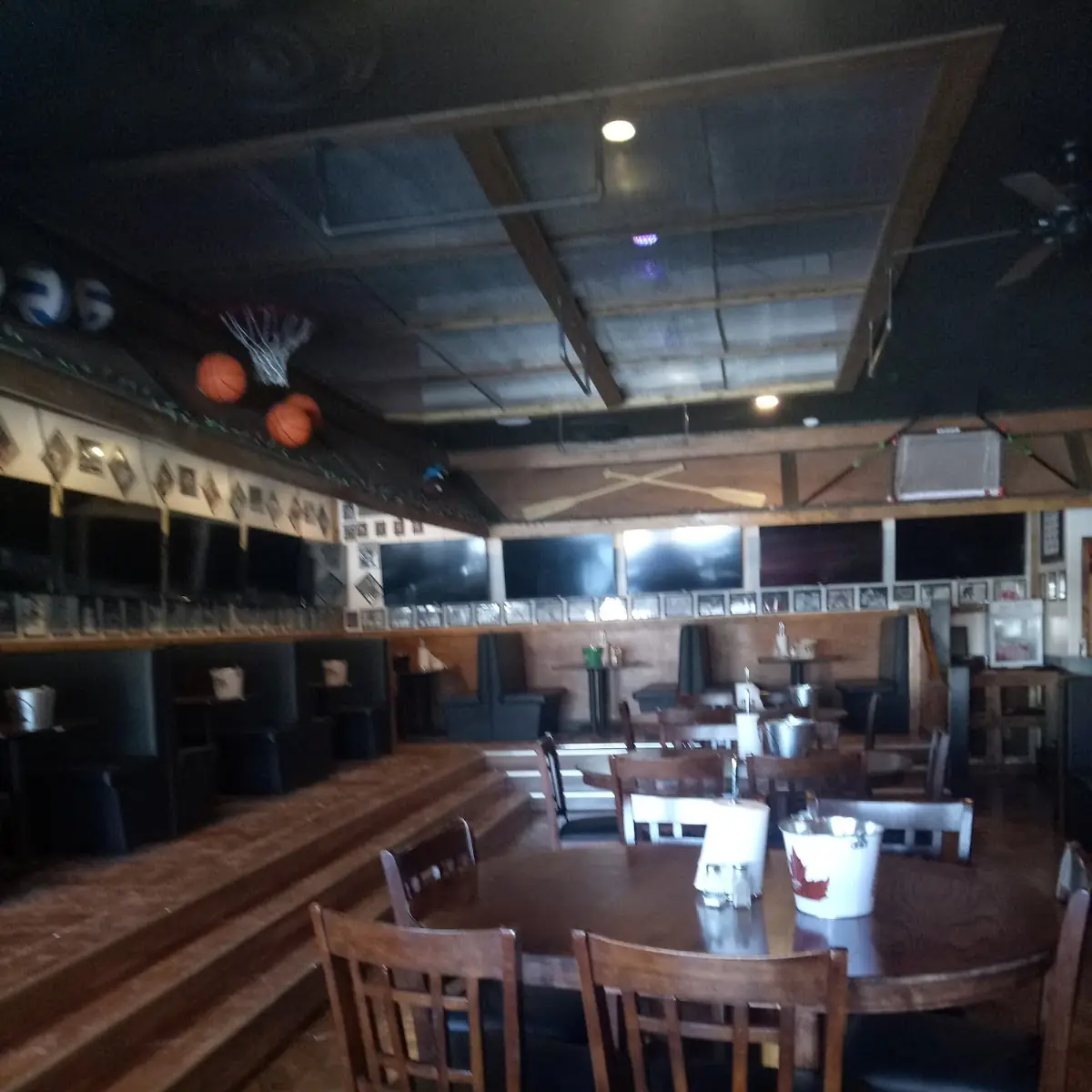 Vibe, Wing House