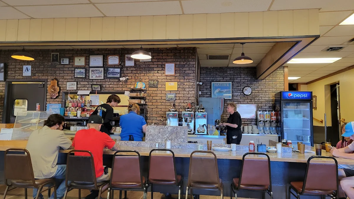 Vibe, Smitty's Restaurant & Lounge - Cranbrook