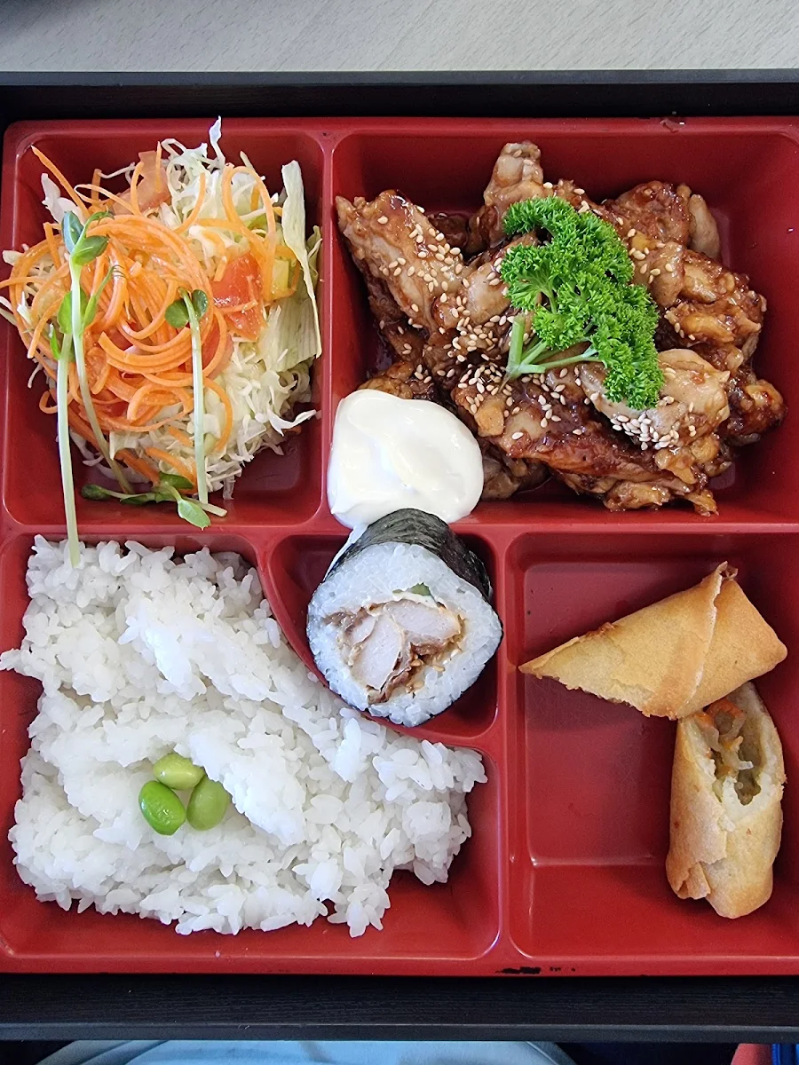 Food & drink, Suma Beach Sushi & Lunch