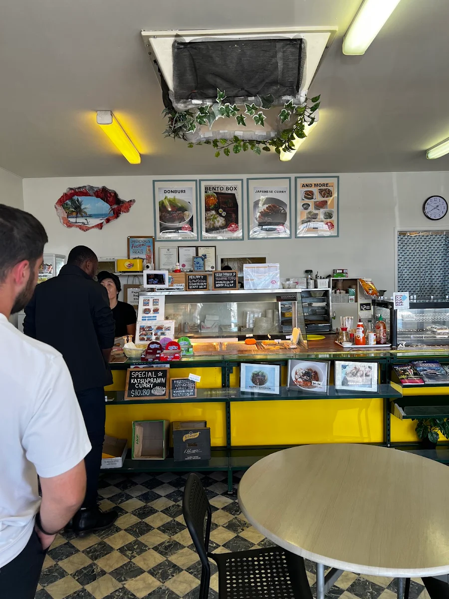 Vibe, Suma Beach Sushi & Lunch